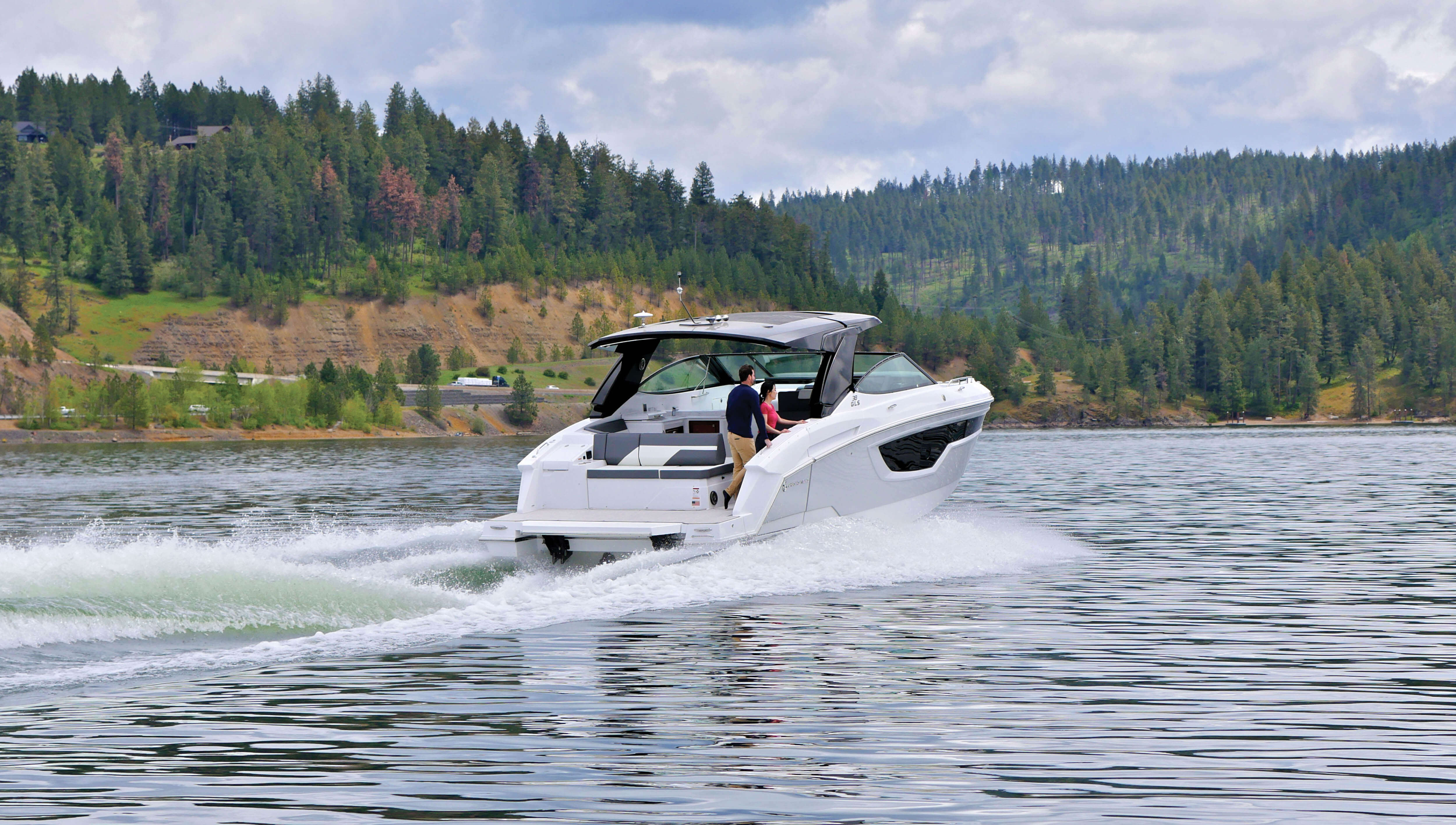 Cruisers Yachts 38 GLS I/O on the water