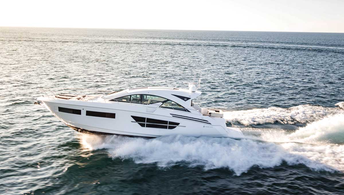 Cruisers Yachts 60 Cantius on the water